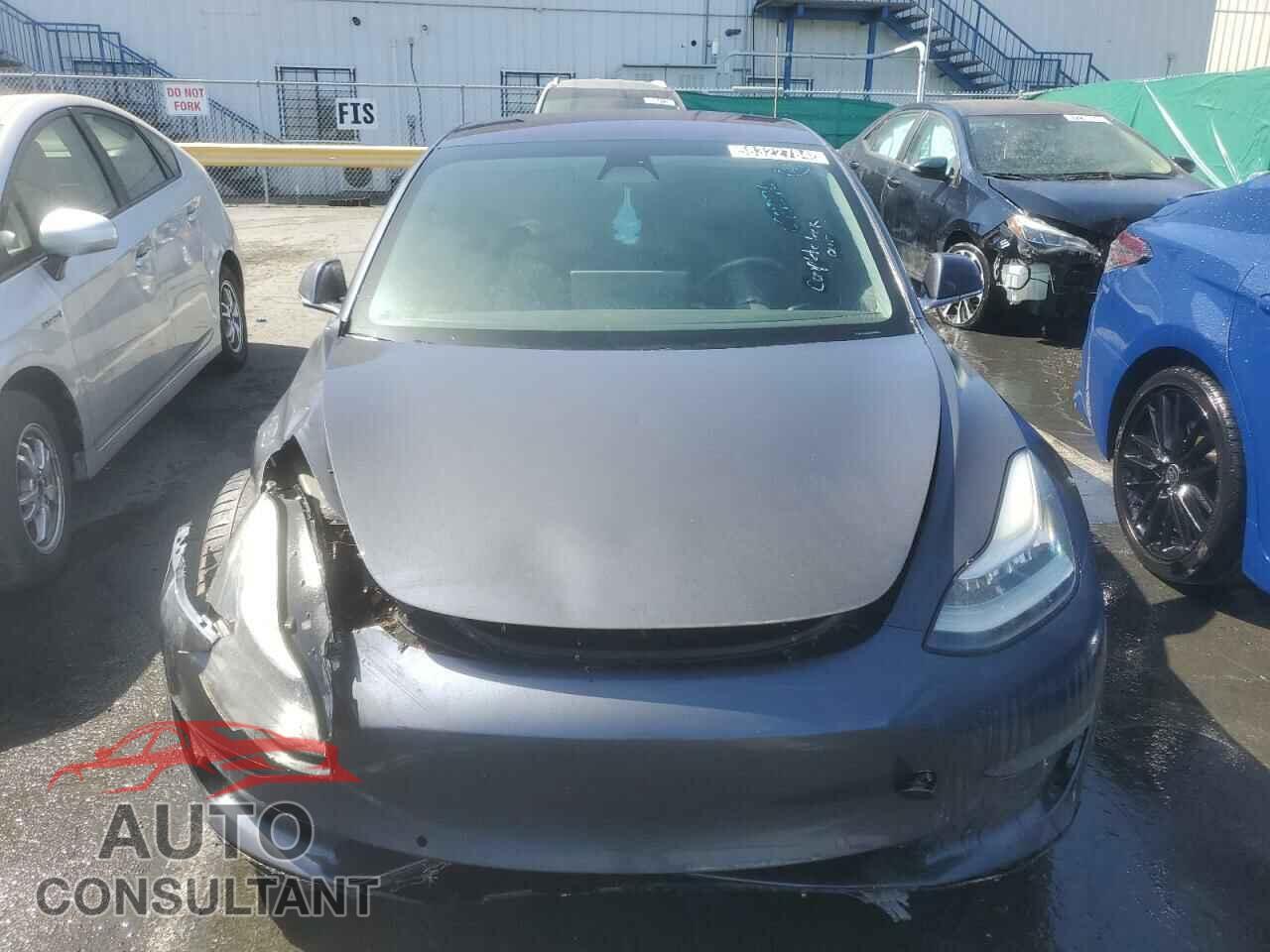 TESLA MODEL 3 2018 - 5YJ3E1EBXJF093076