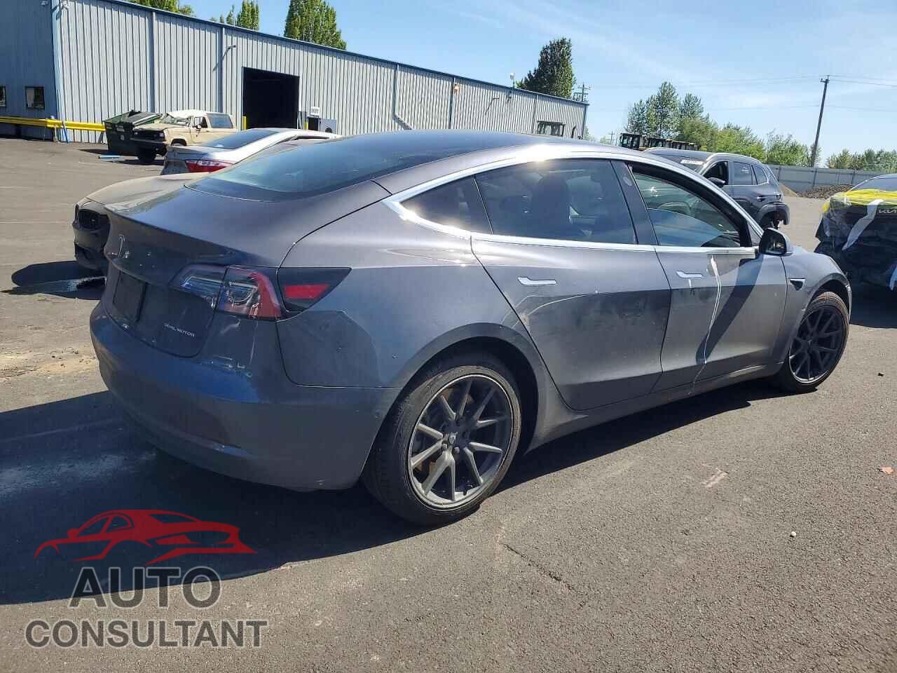 TESLA MODEL 3 2019 - 5YJ3E1EB3KF210482