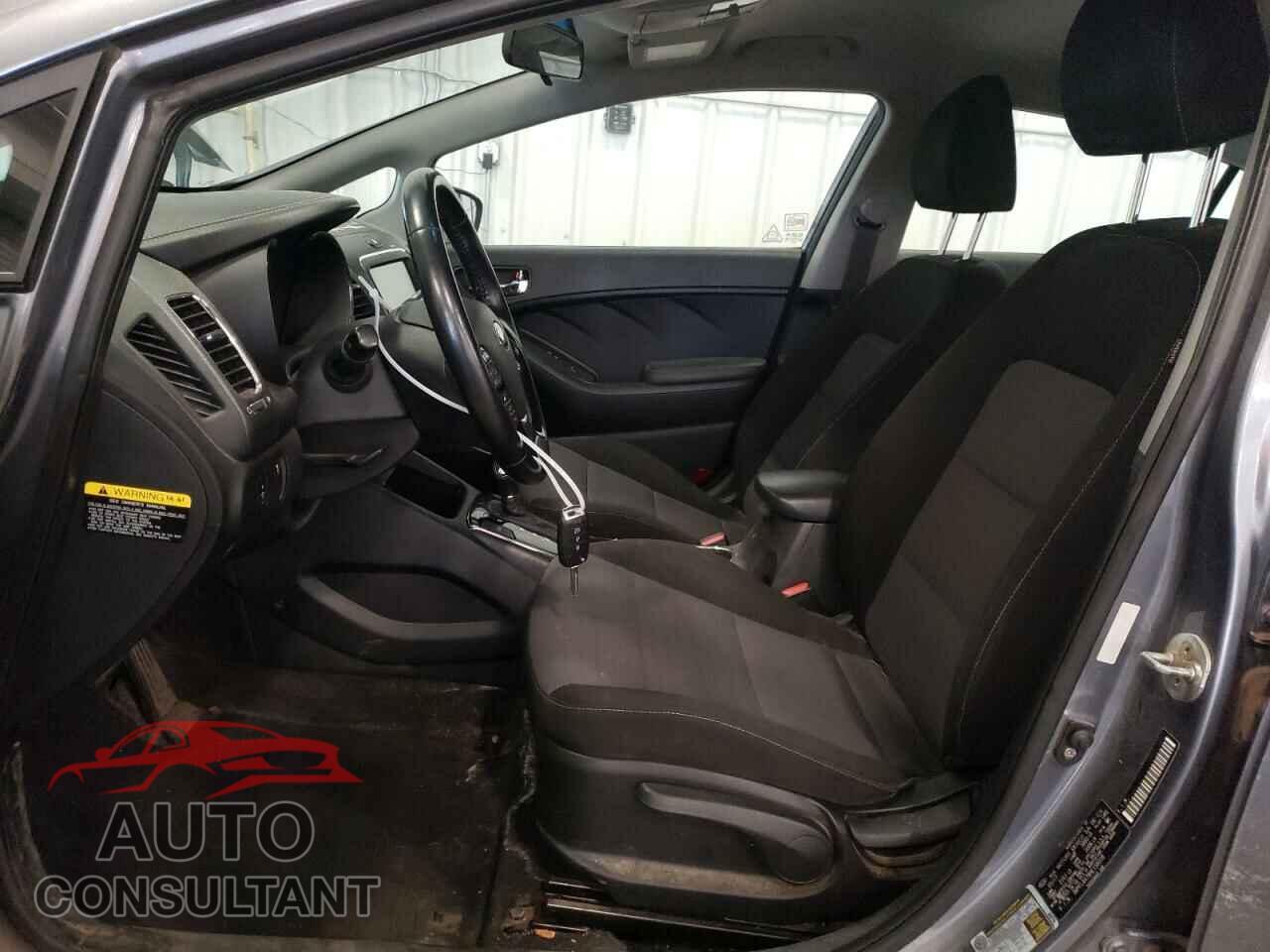 KIA FORTE 2017 - 3KPFL4A78HE156018