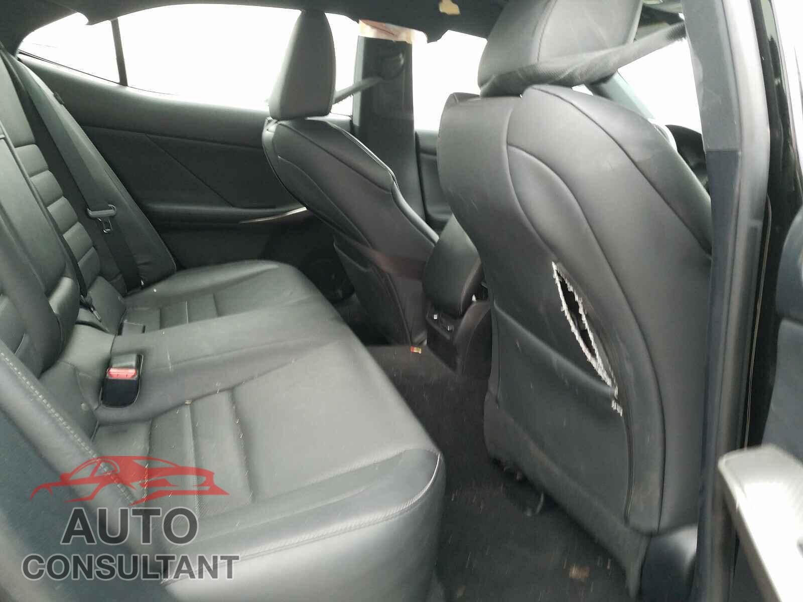 LEXUS IS 2017 - JTHCE1D21H5014356