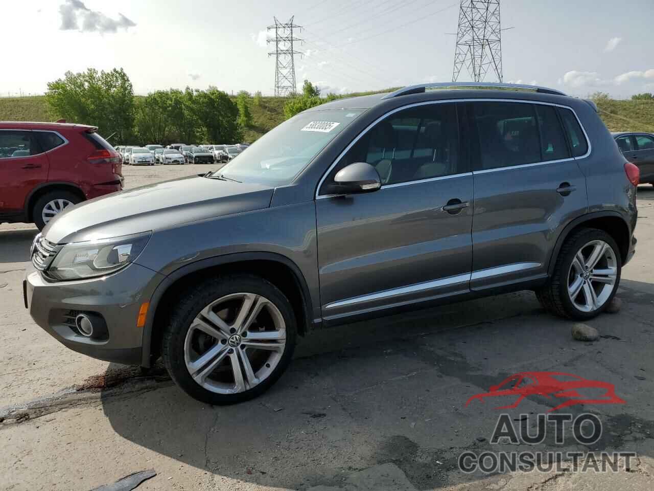 VOLKSWAGEN TIGUAN 2015 - WVGBV7AX5FW082842