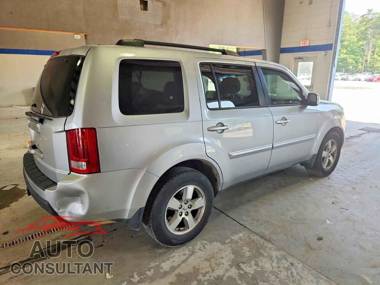 HONDA PILOT 2011 - 5FNYF3H41BB010342