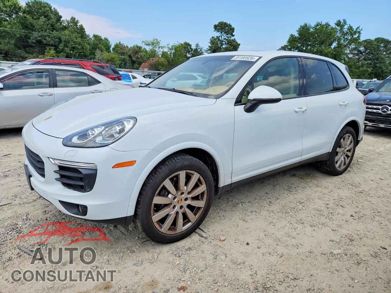 PORSCHE CAYENNE 2017 - WP1AA2A21HKA85751