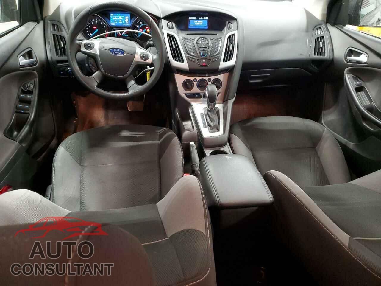 FORD FOCUS 2014 - 1FADP3K2XEL205186