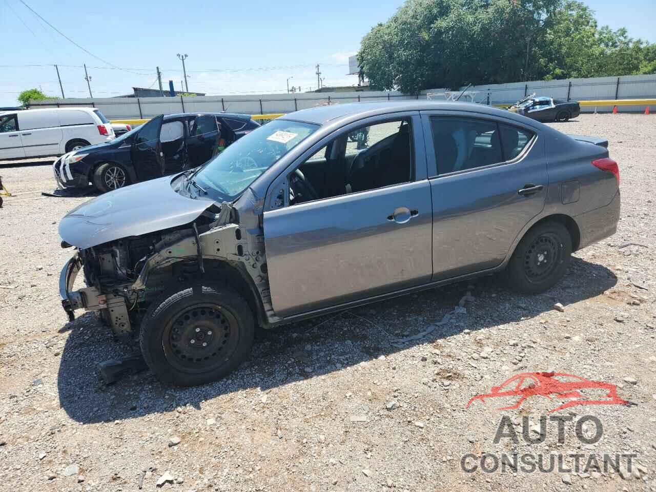 NISSAN VERSA 2018 - 3N1CN7AP5JL838051