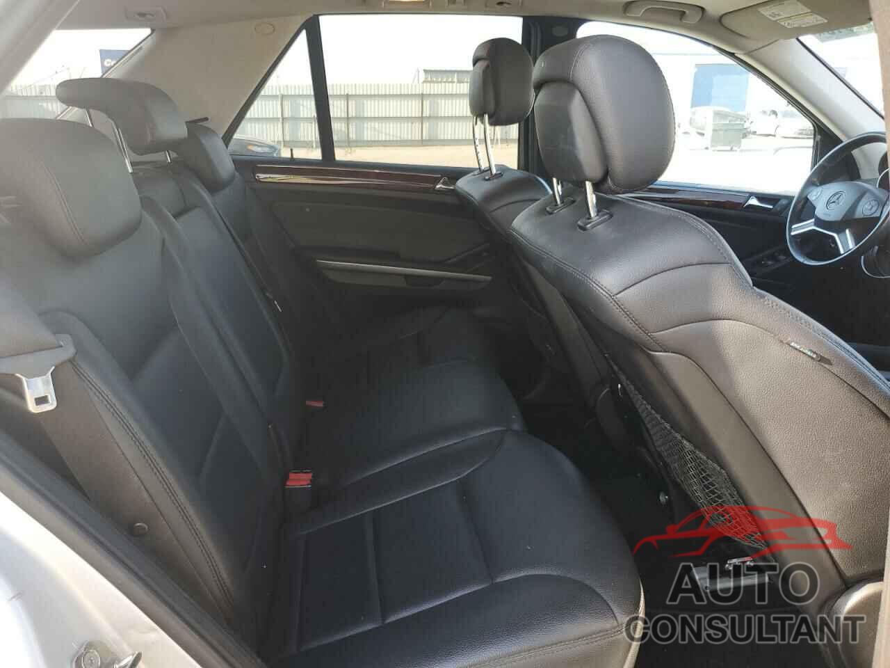 MERCEDES-BENZ M-CLASS 2010 - 4JGBB8GB5AA562637