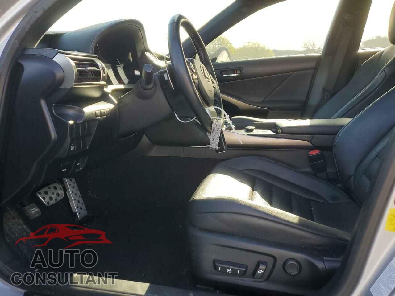 LEXUS IS 2015 - JTHBE1D26F5020954