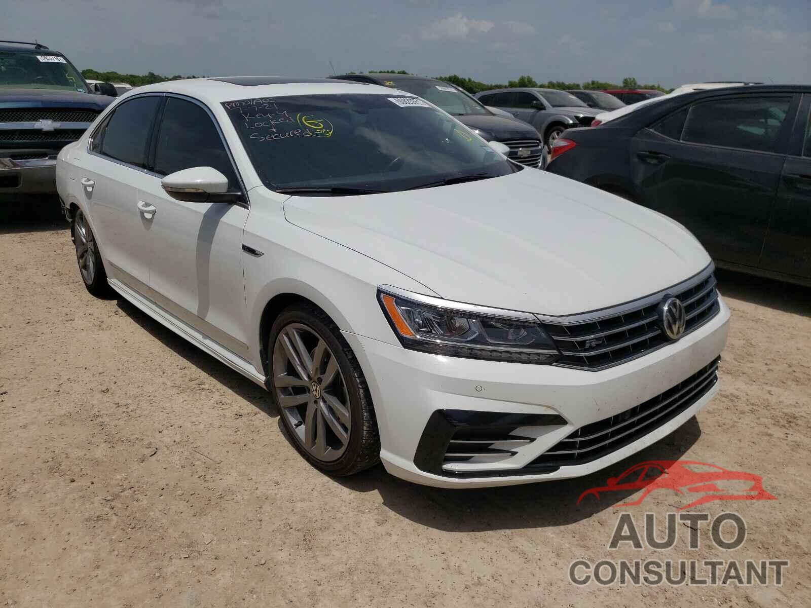 VOLKSWAGEN PASSAT 2019 - 1VWMA7A30KC003446