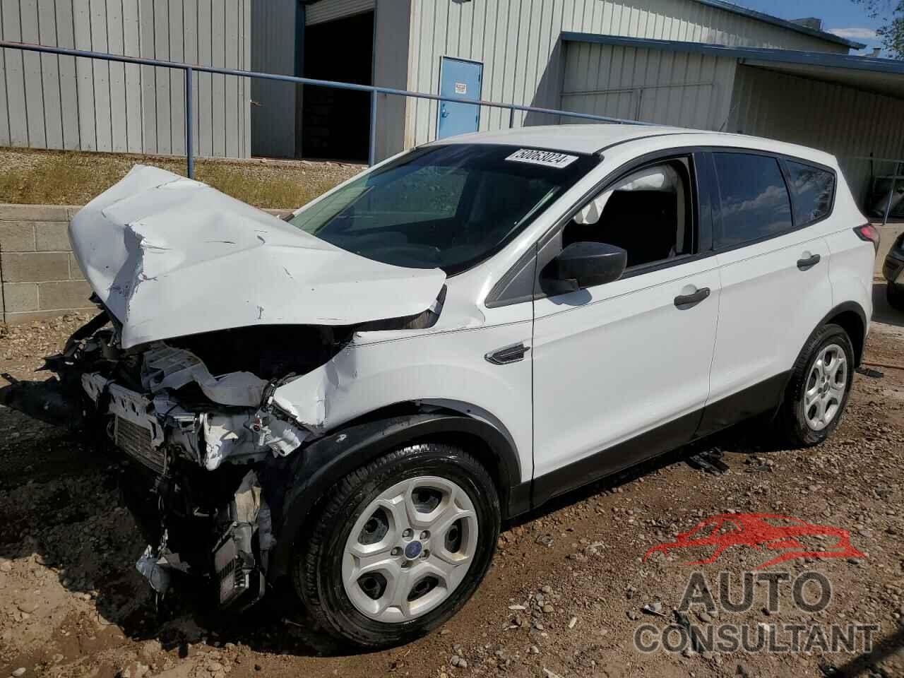 FORD ESCAPE 2018 - 1FMCU0F70JUC06205