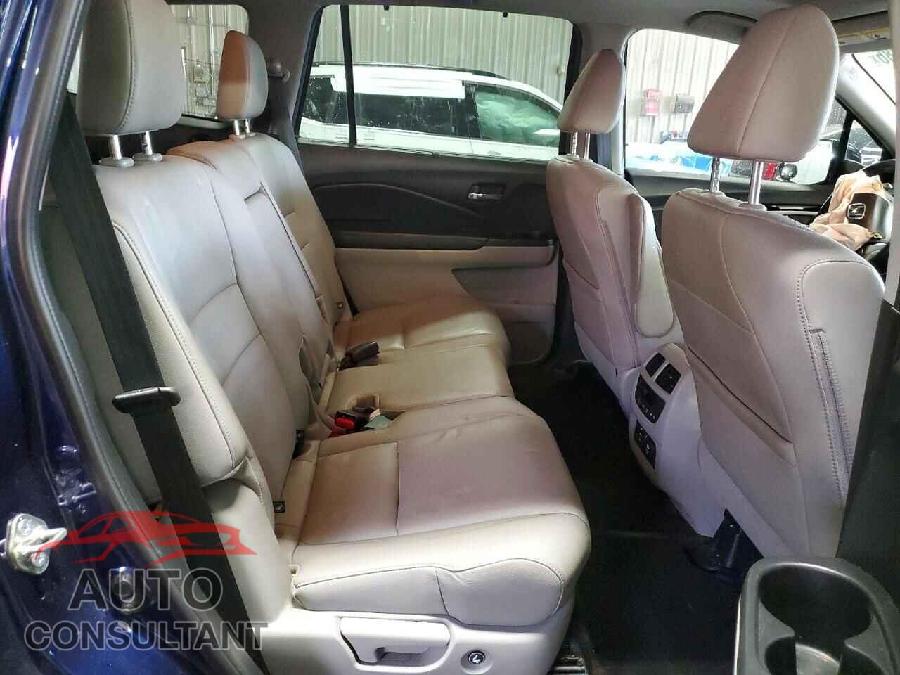 HONDA PILOT 2017 - 5FNYF6H93HB057362
