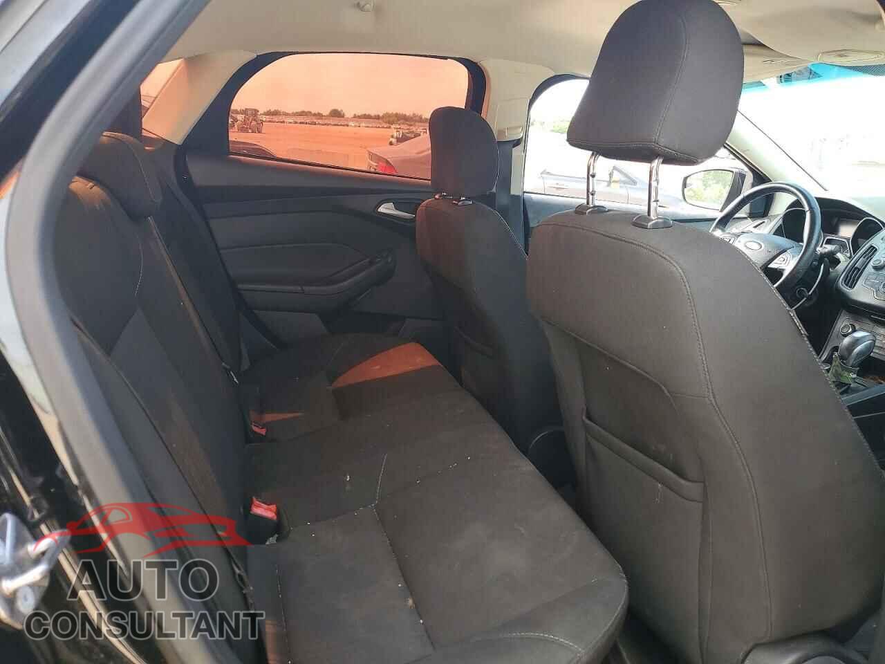 FORD FOCUS 2015 - 1FADP3F20FL240623