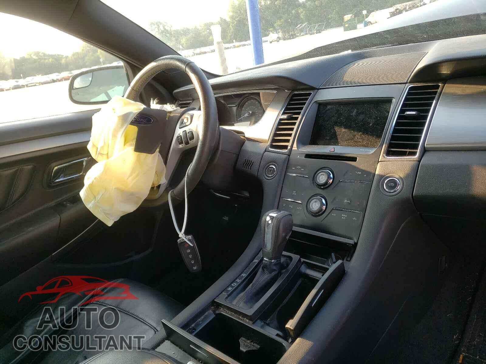 FORD TAURUS 2016 - 1FAHP2E85GG147317