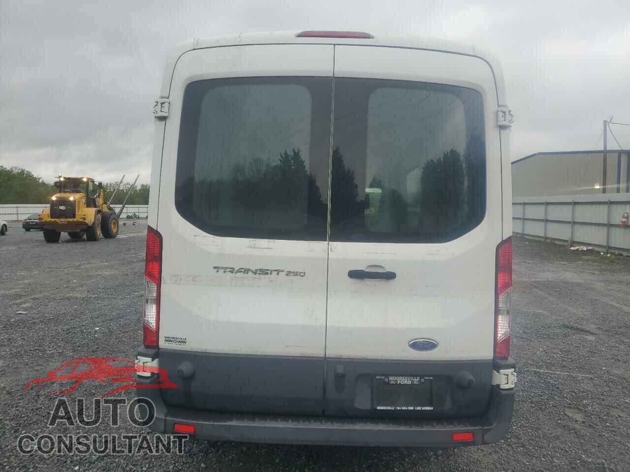 FORD TRANSIT 2016 - 1FTYR2CM1GKB30368