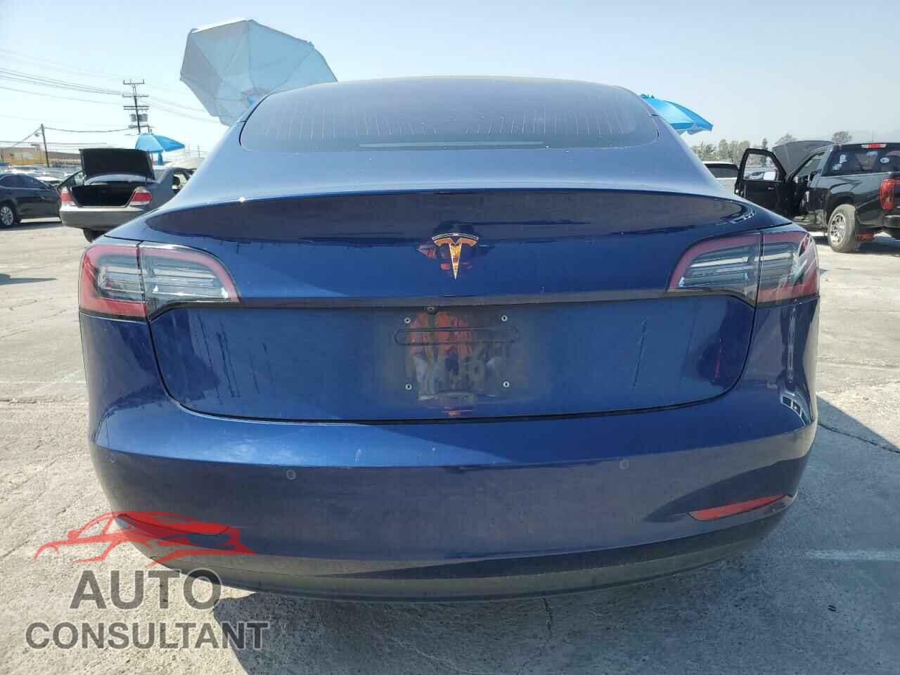 TESLA MODEL 3 2018 - 5YJ3E1EA8JF051660