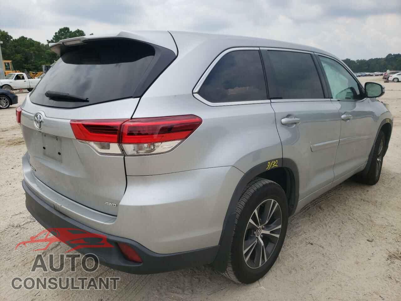 TOYOTA HIGHLANDER 2018 - 5TDBZRFH7JS834295