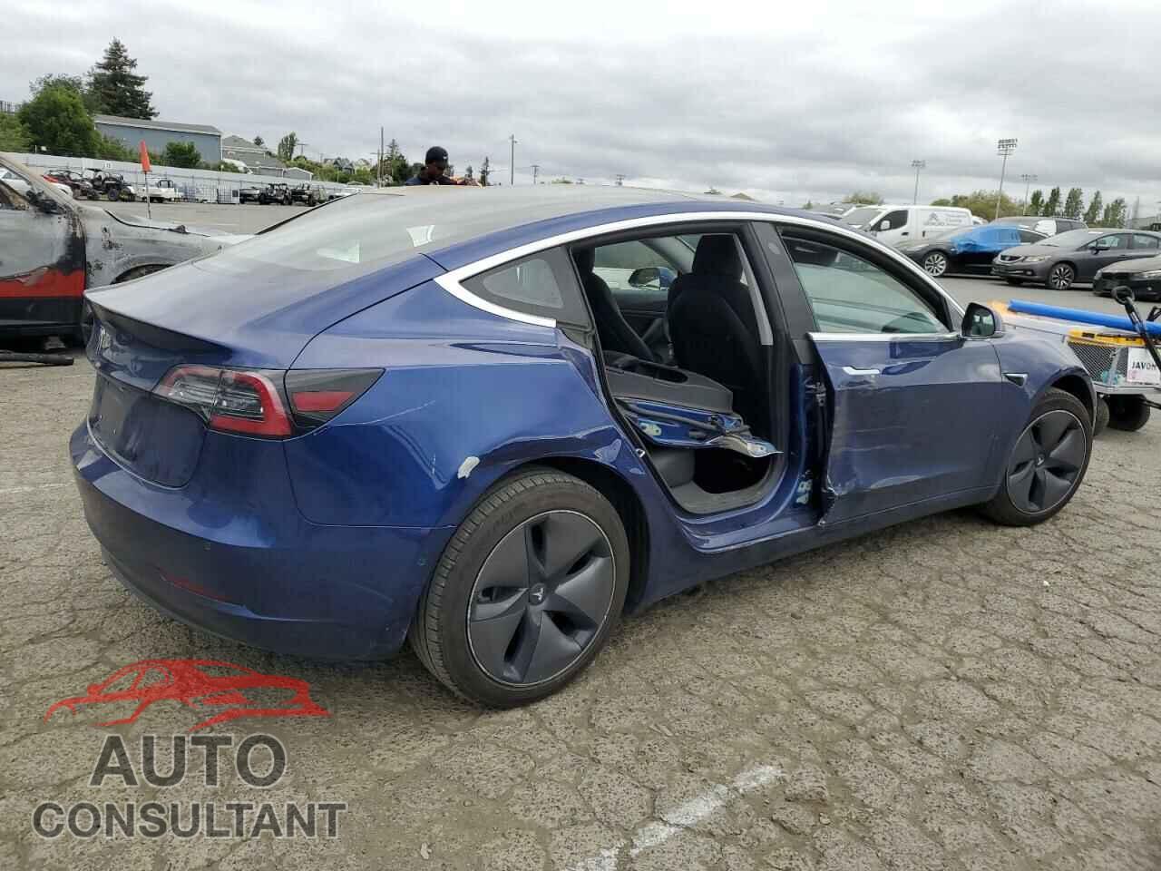 TESLA MODEL 3 2018 - 5YJ3E1EA8JF160135