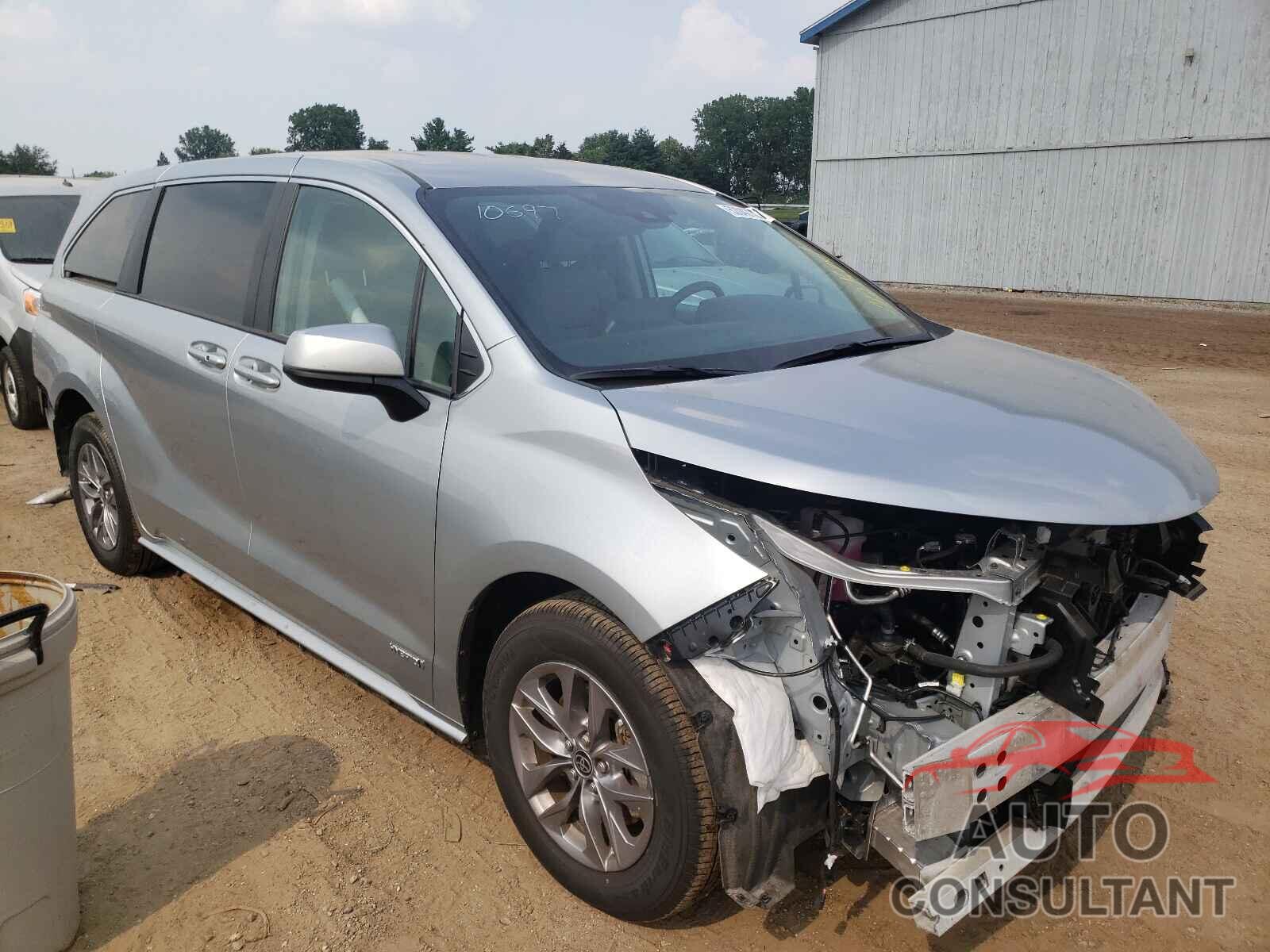 TOYOTA SIENNA 2021 - 5TDKSKFCXMS010697