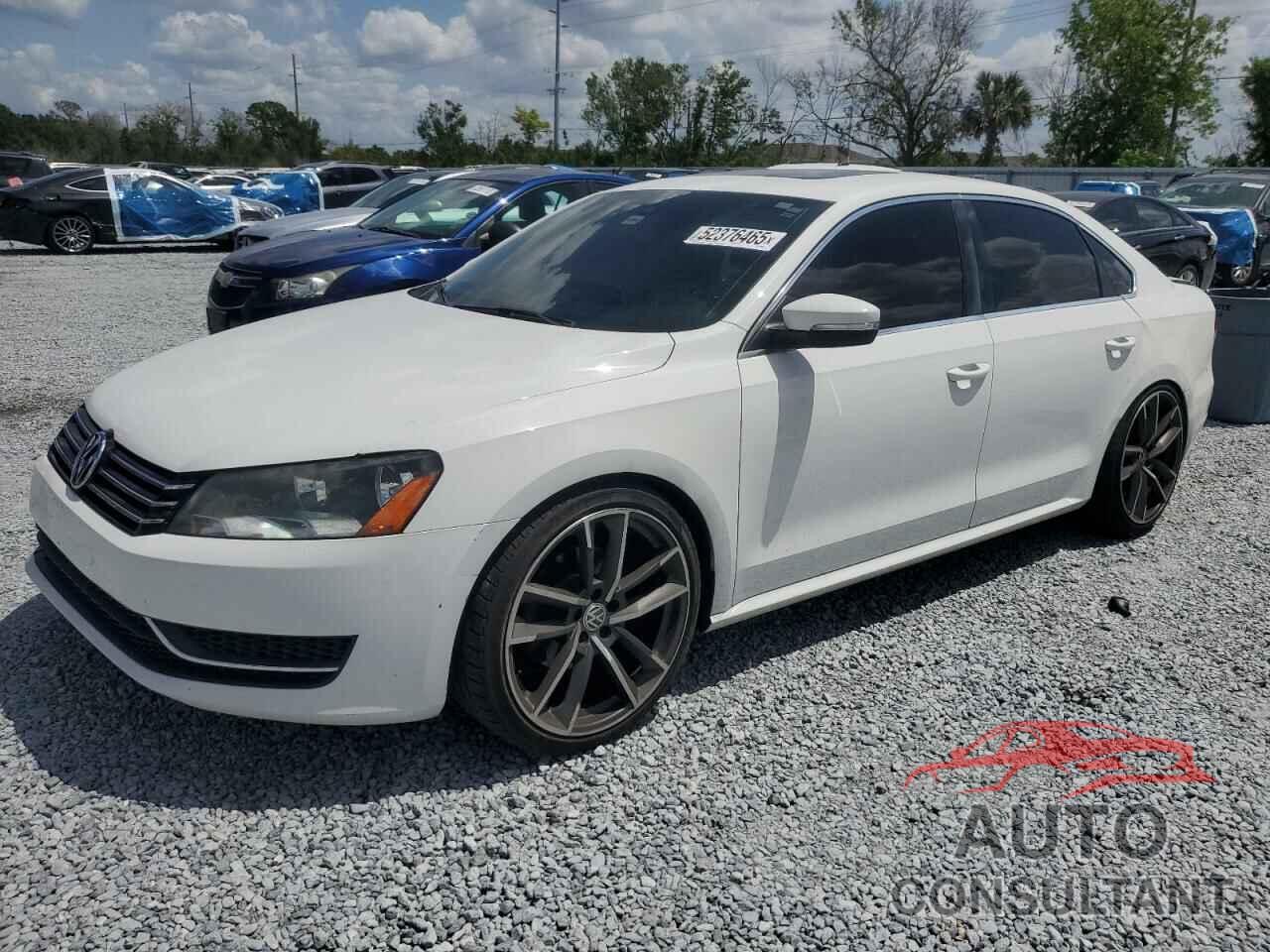 VOLKSWAGEN PASSAT 2013 - 1VWBH7A38DC003586