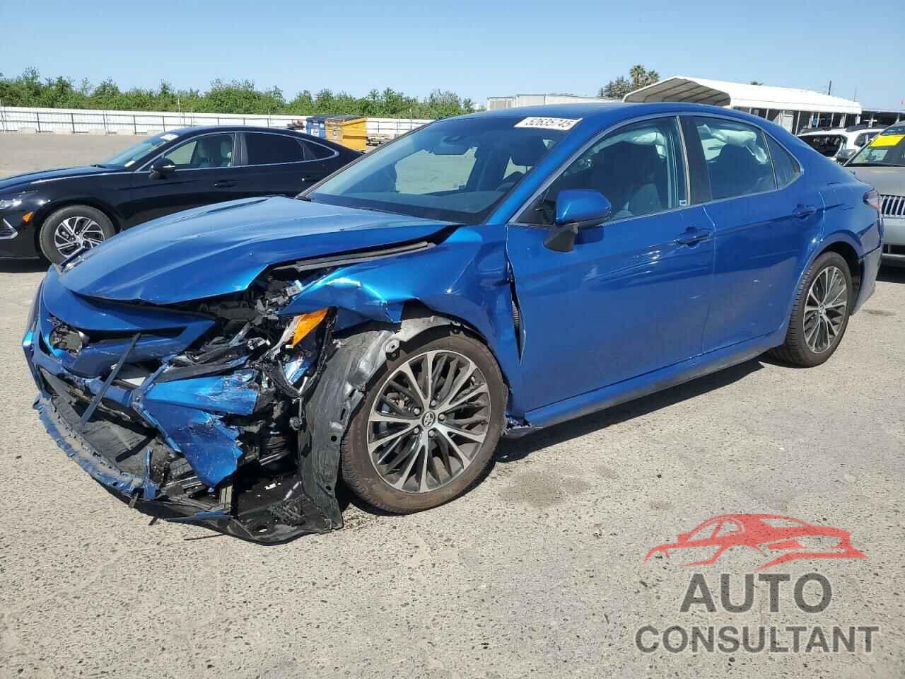 TOYOTA CAMRY 2018 - 4T1B11HK4JU039245