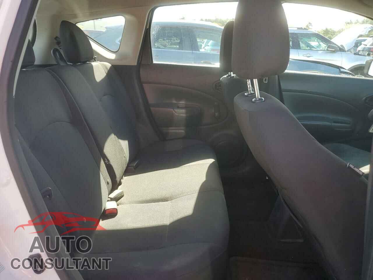 NISSAN VERSA 2017 - 3N1CE2CP4HL353314