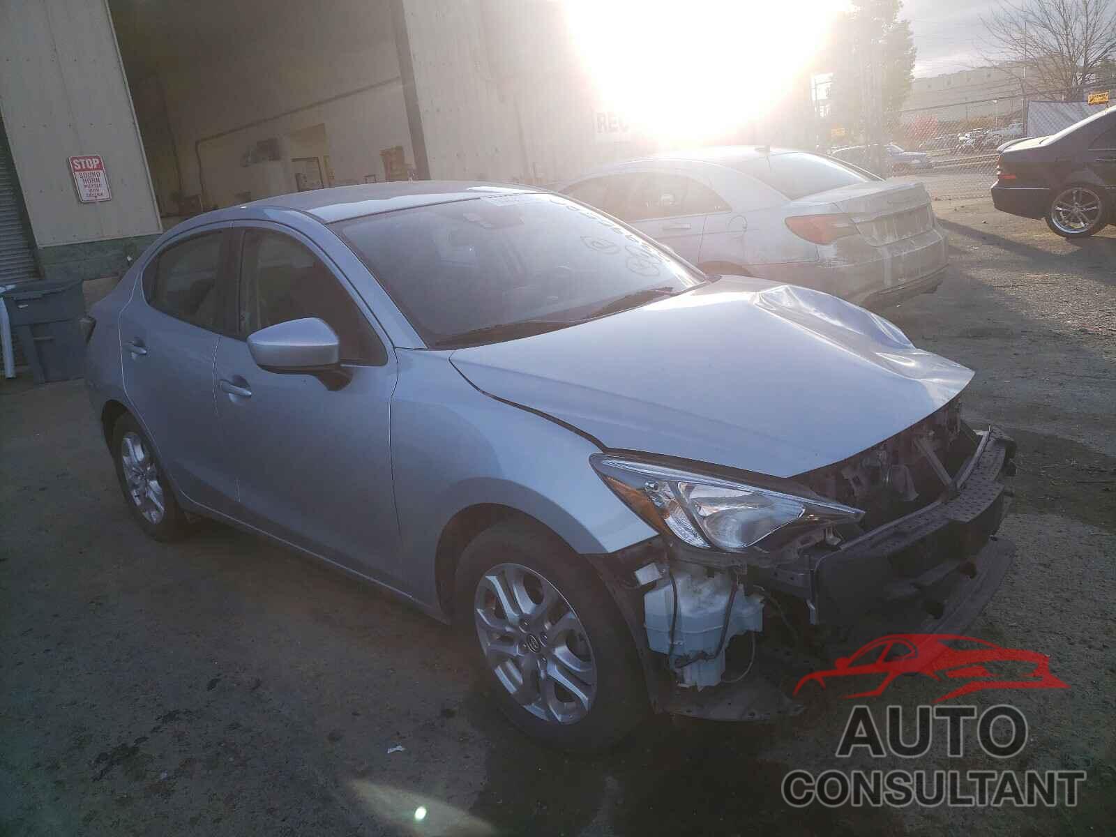 TOYOTA YARIS 2017 - 3MYDLBYV9HY162779