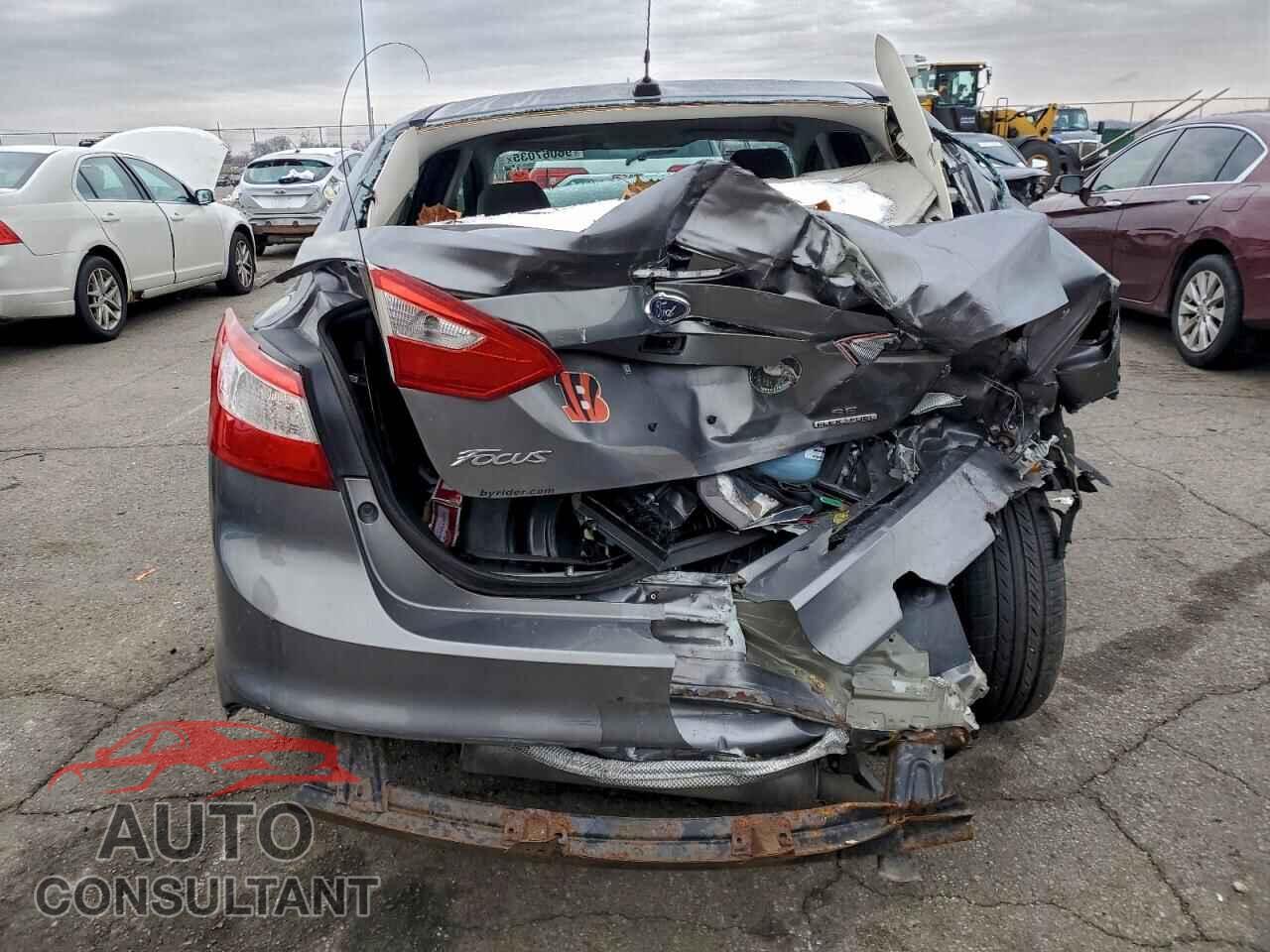 FORD FOCUS 2014 - 1FADP3F22EL165986