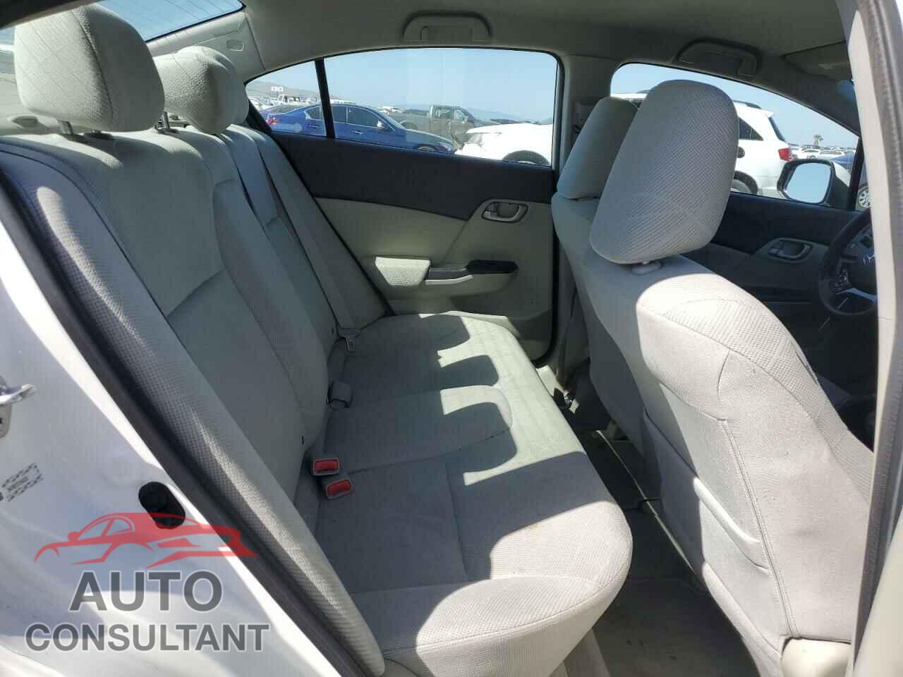HONDA CIVIC 2012 - 2HGFB2F57CH582330