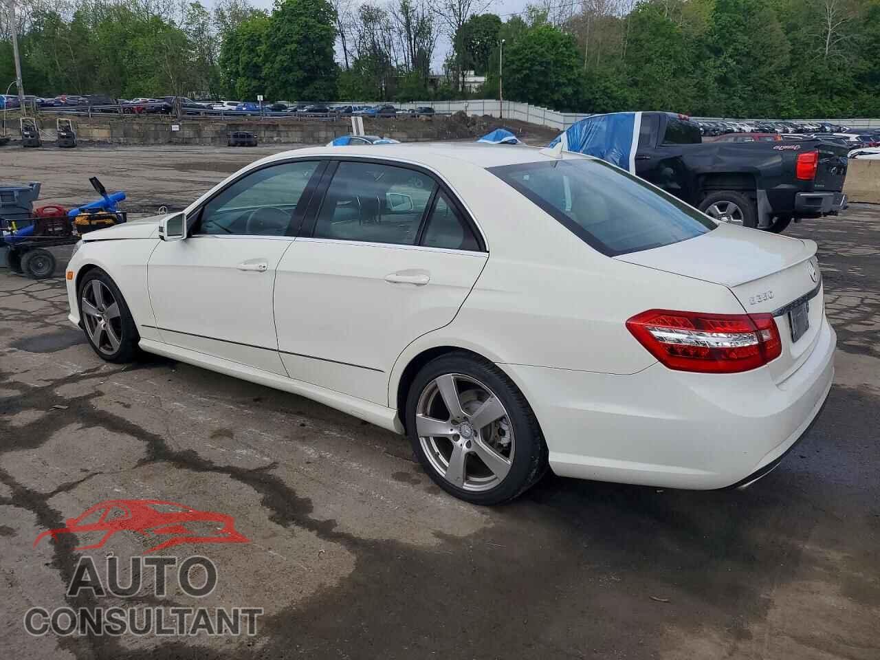MERCEDES-BENZ E-CLASS 2011 - WDDHF8HB5BA426212