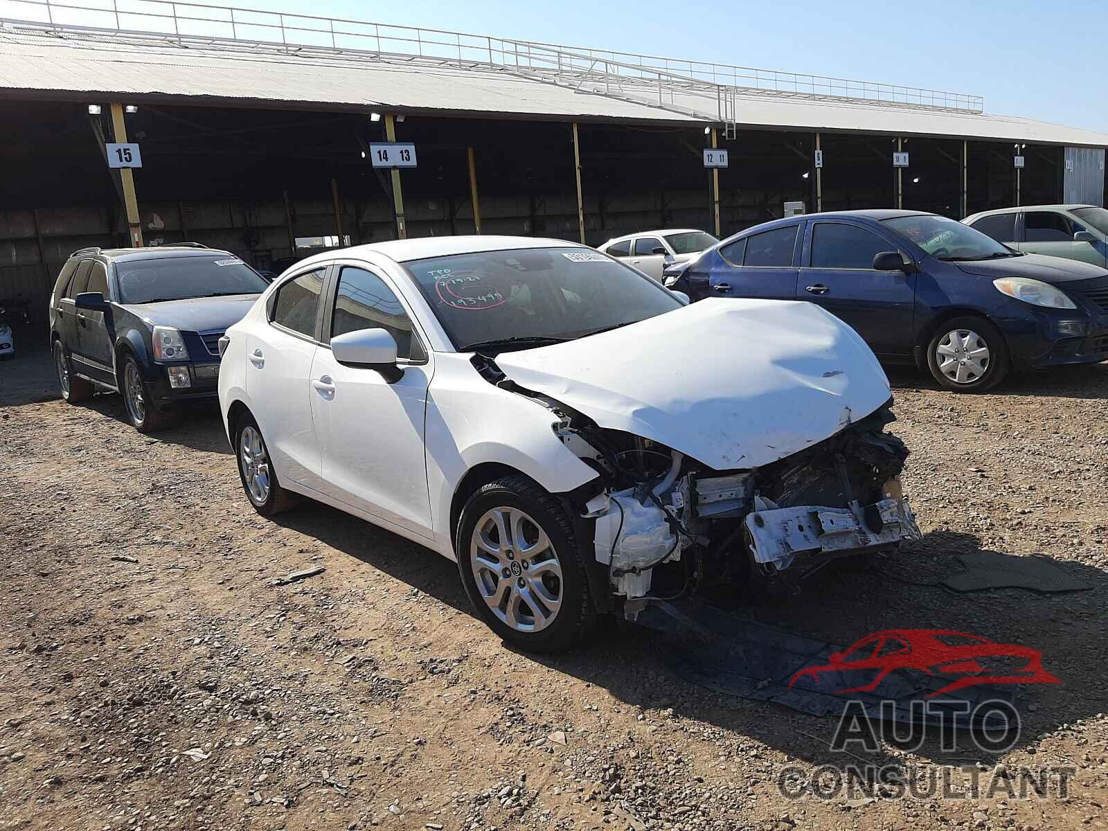 TOYOTA YARIS 2017 - 3MYDLBYV4HY193499