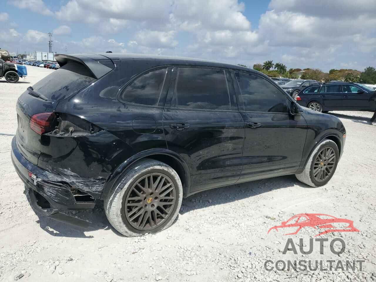 PORSCHE CAYENNE 2018 - WP1AA2A26JKA03230