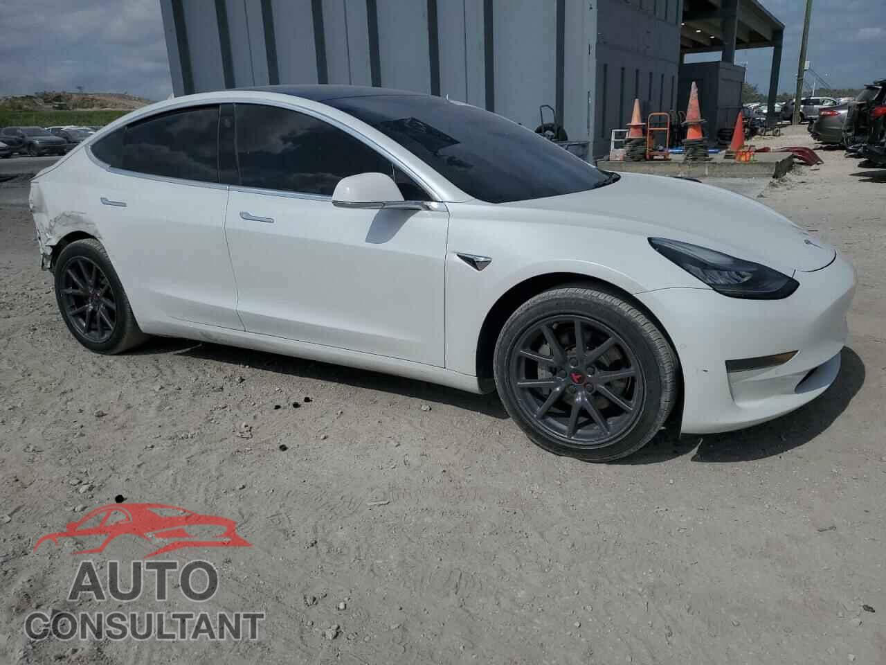 TESLA MODEL 3 2020 - 5YJ3E1EA9LF613746