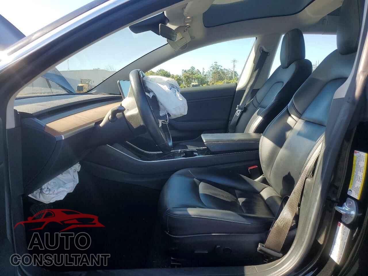 TESLA MODEL 3 2018 - 5YJ3E1EA9JF009305