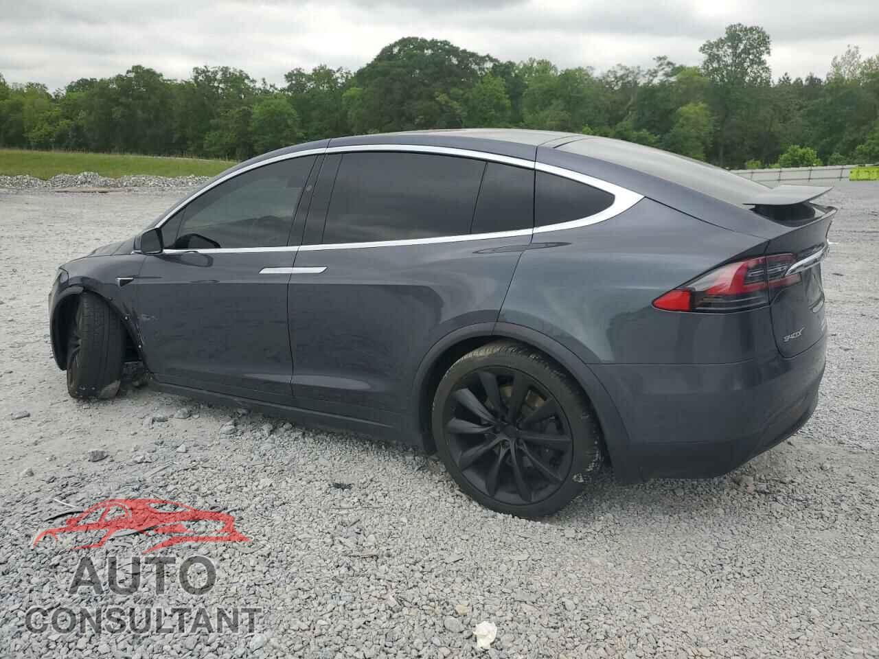 TESLA MODEL X 2017 - 5YJXCBE27HF050211