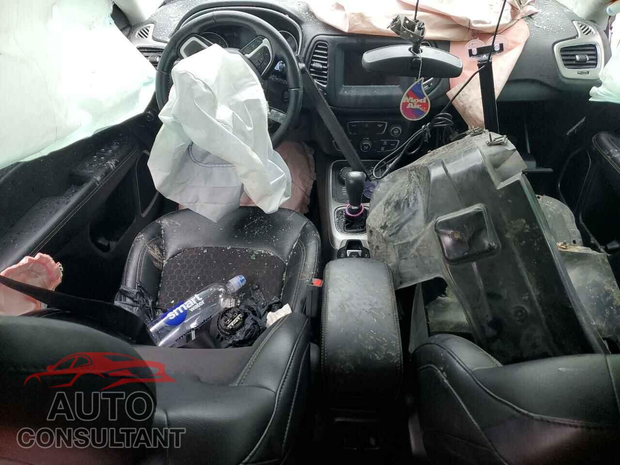 JEEP COMPASS 2020 - 3C4NJDBB6LT132907