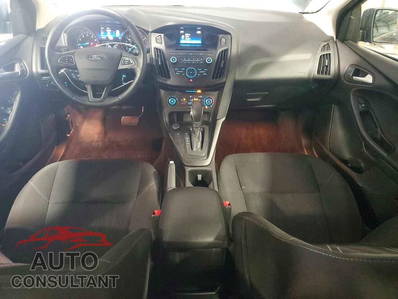 FORD FOCUS 2017 - 1FADP3F28HL321789