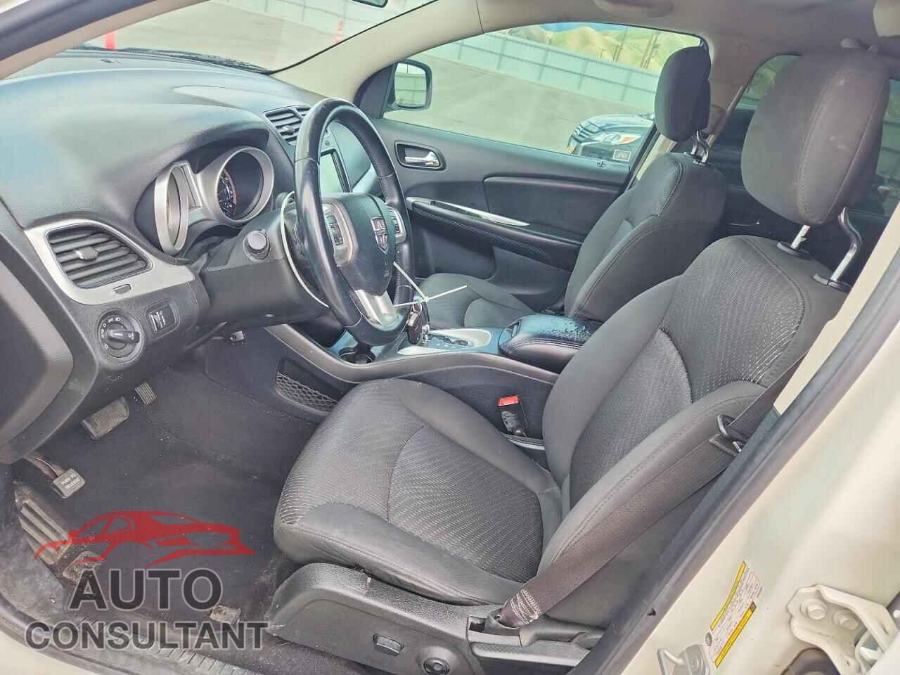 DODGE JOURNEY 2017 - 3C4PDCBB8HT612237