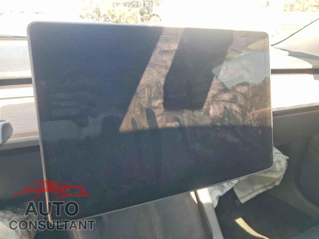 TESLA MODEL 3 2023 - 5YJ3E1EA5PF437994