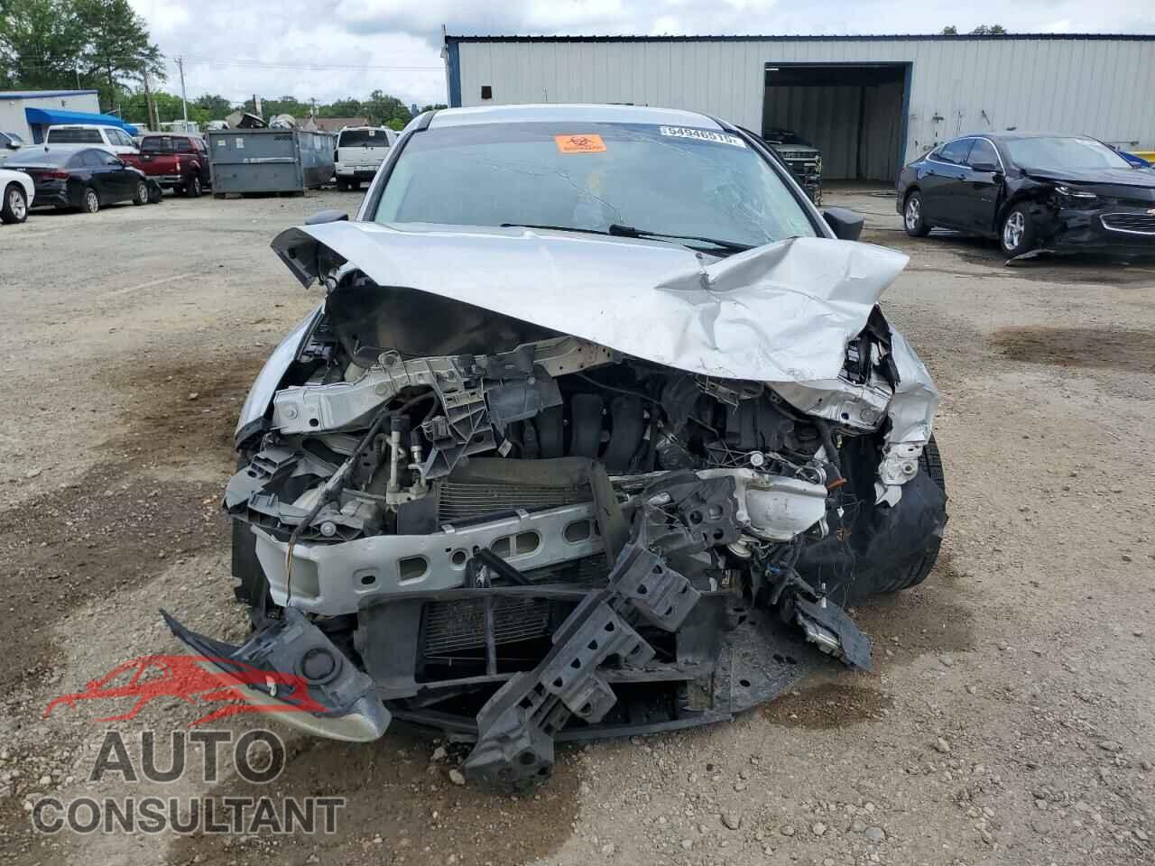 FORD FOCUS 2015 - 1FADP3E26FL291996