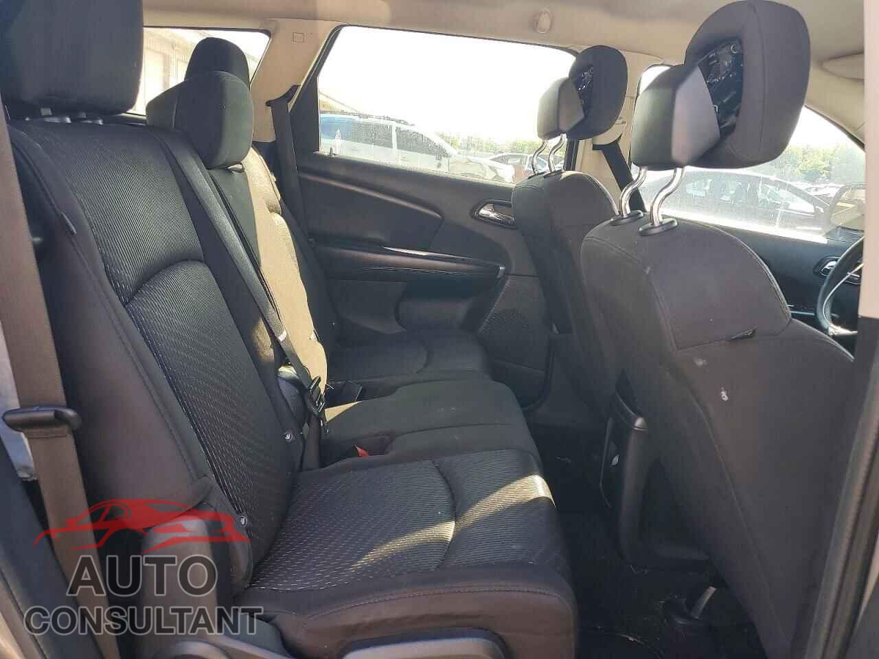 DODGE JOURNEY 2013 - 3C4PDCBB0DT653228