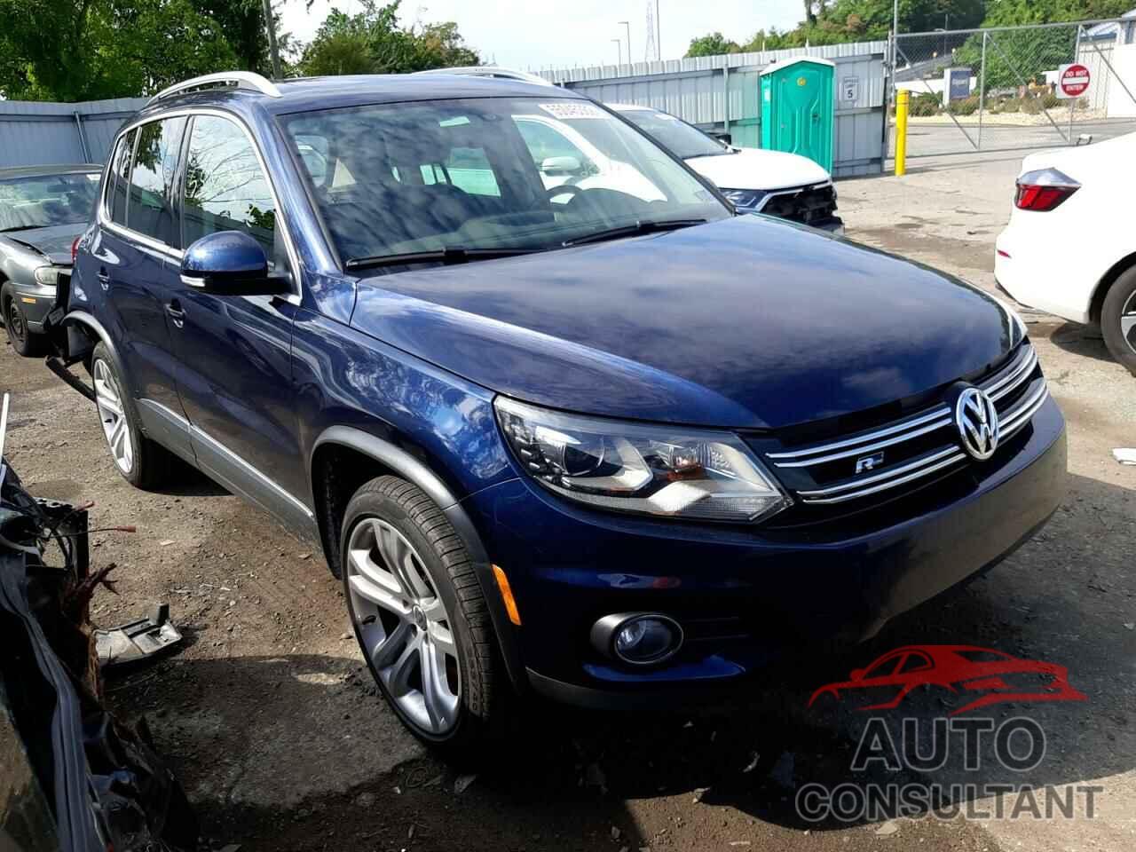 VOLKSWAGEN TIGUAN 2016 - WVGBV7AX1GW617957