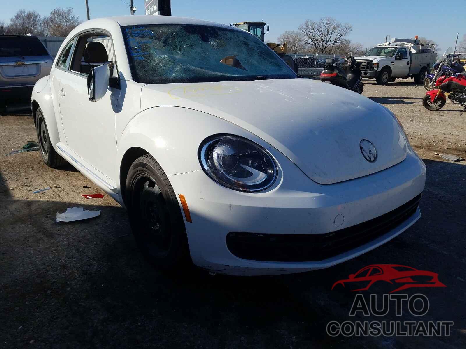 VOLKSWAGEN BEETLE 2016 - 3VWJ07AT6GM617154