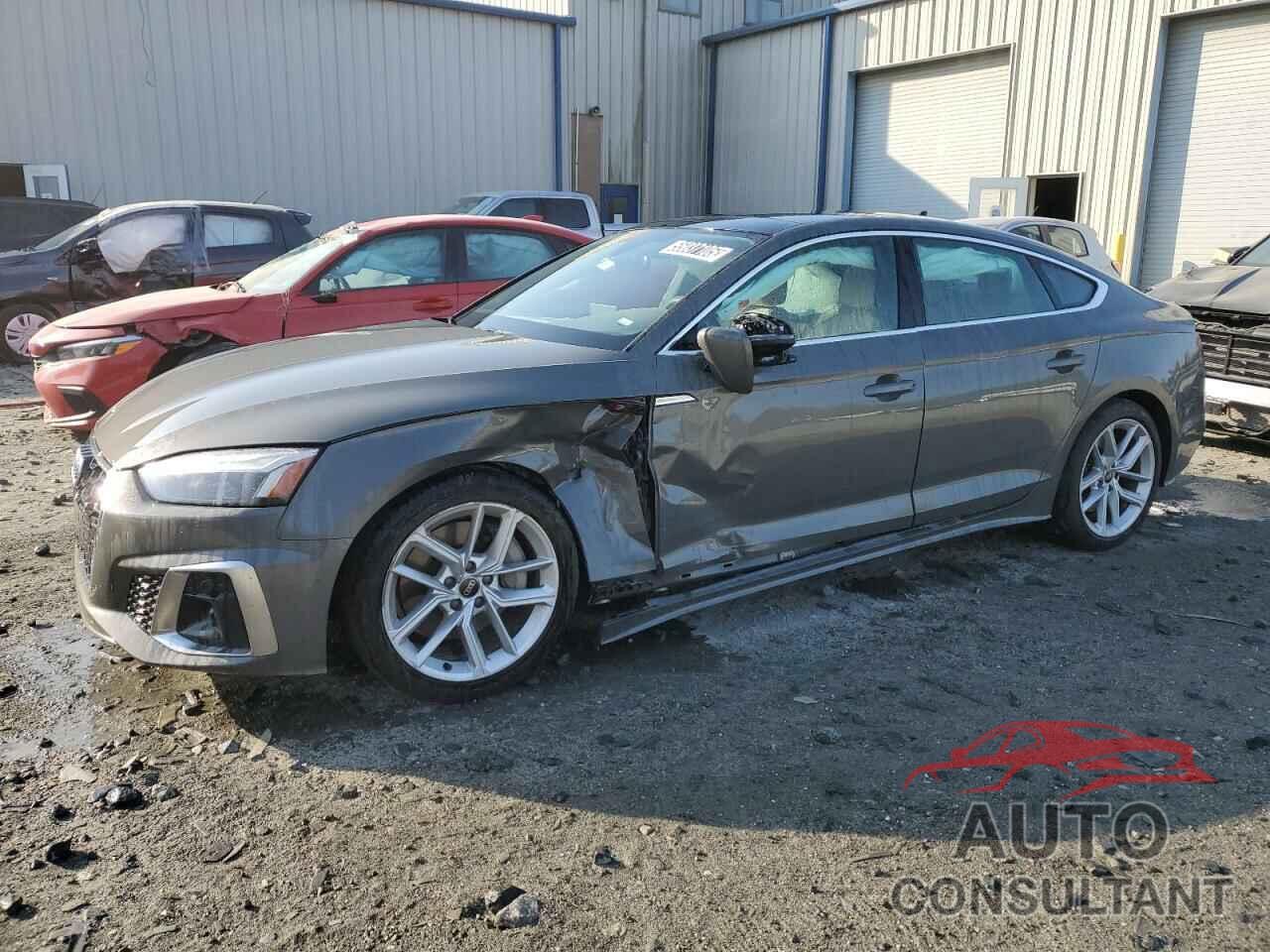 AUDI A5 2024 - WAUFACF59RA083184