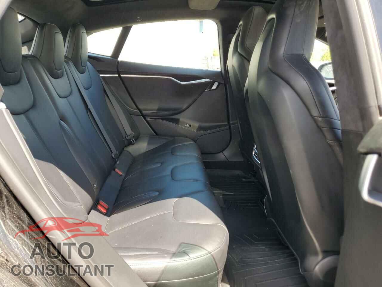 TESLA MODEL S 2015 - 5YJSA1E28FF115008