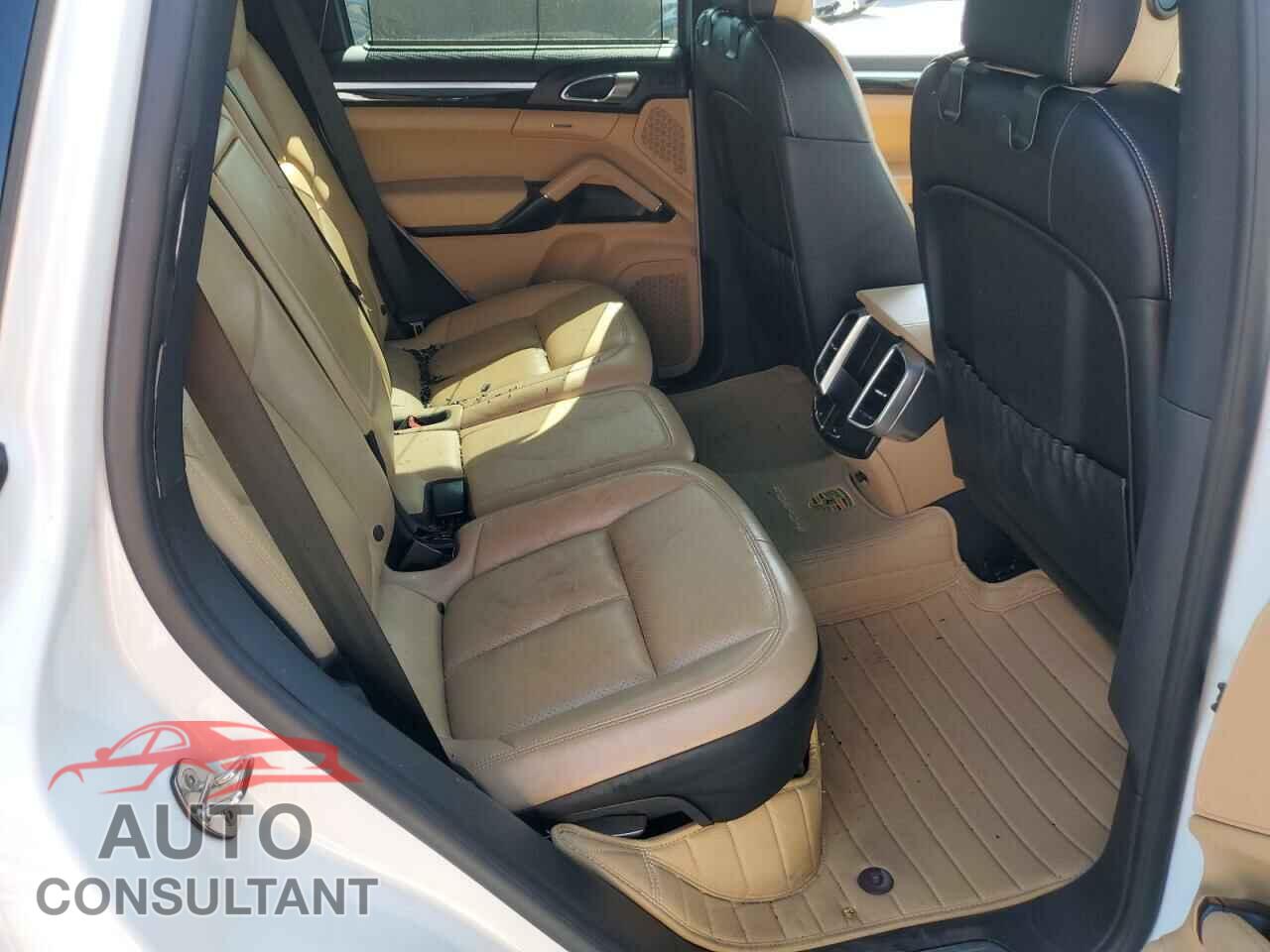 PORSCHE CAYENNE 2016 - WP1AA2A20GLA00567
