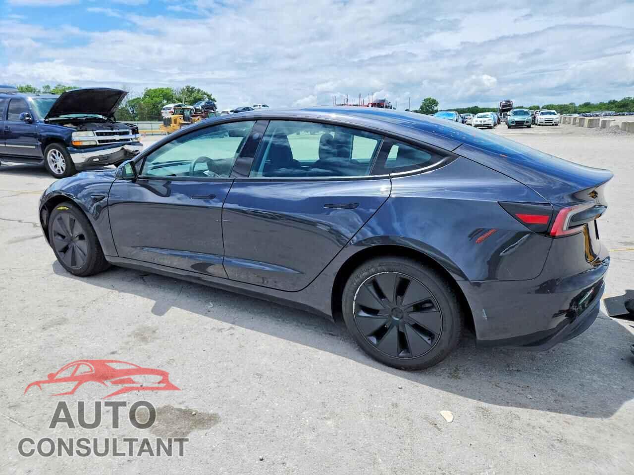 TESLA MODEL 3 2025 - 5YJ3E1EB7SF884084