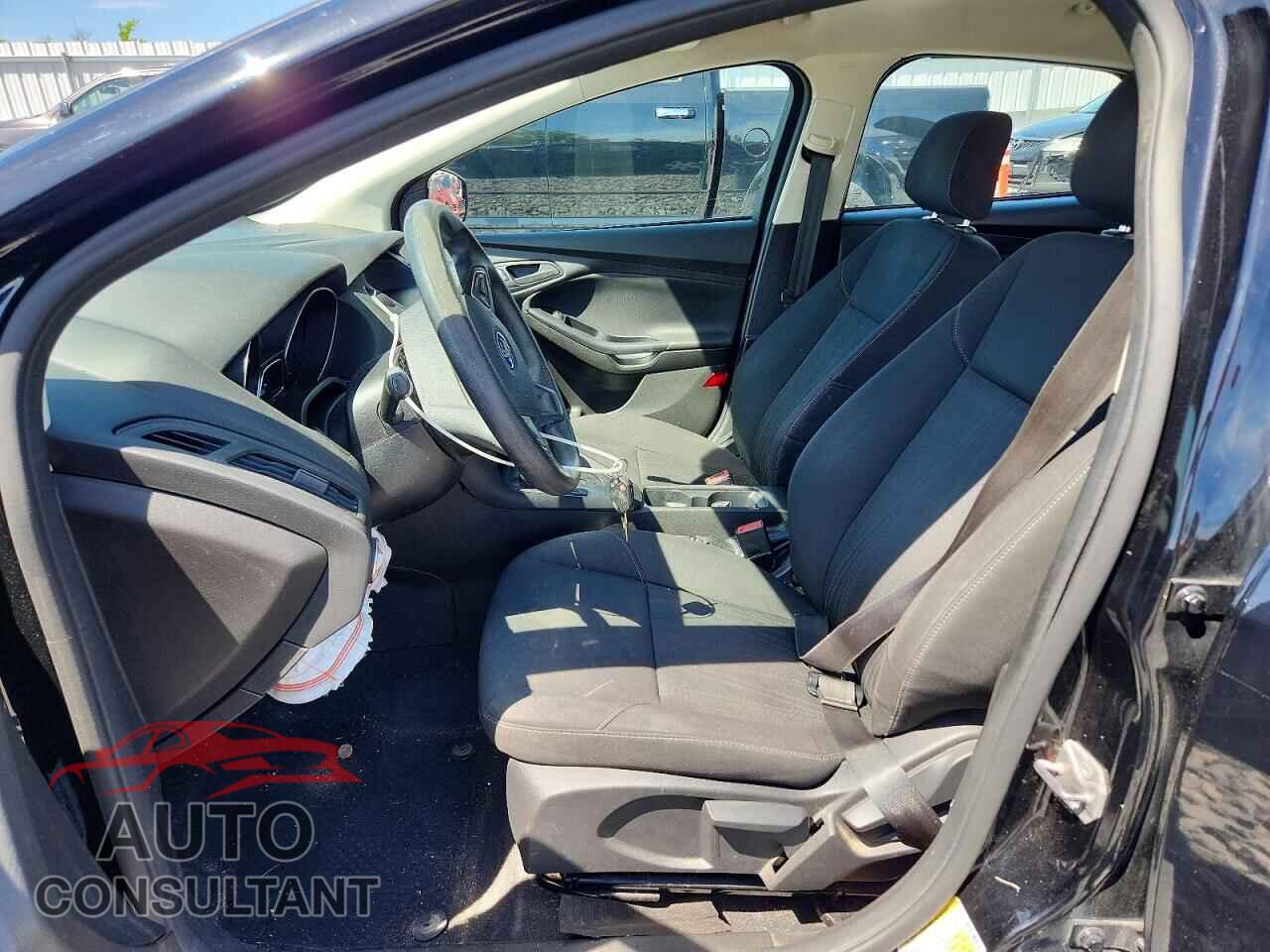 FORD FOCUS 2016 - 1FADP3E26GL309429