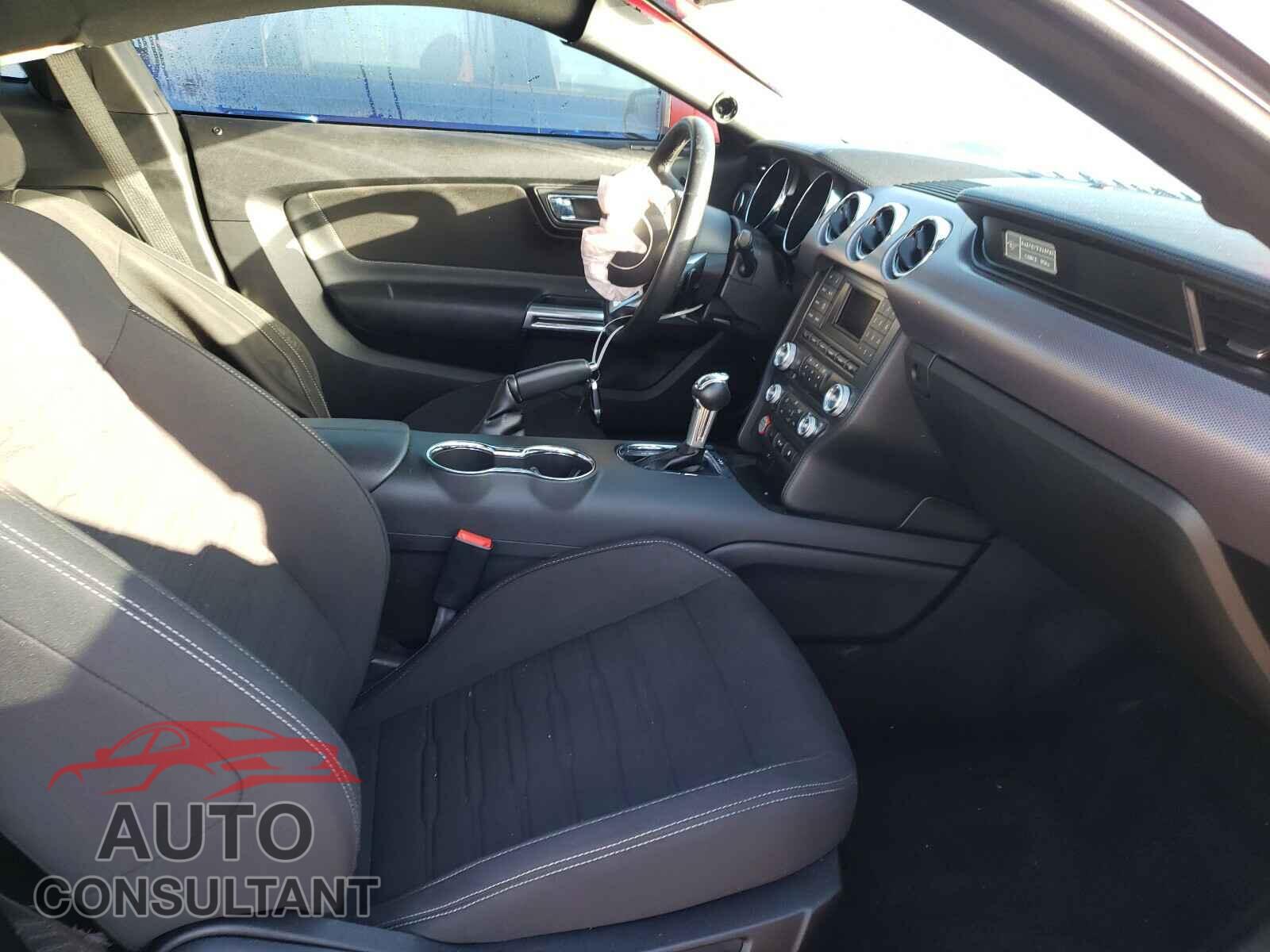 FORD MUSTANG 2017 - 1FA6P8TH0H5262837