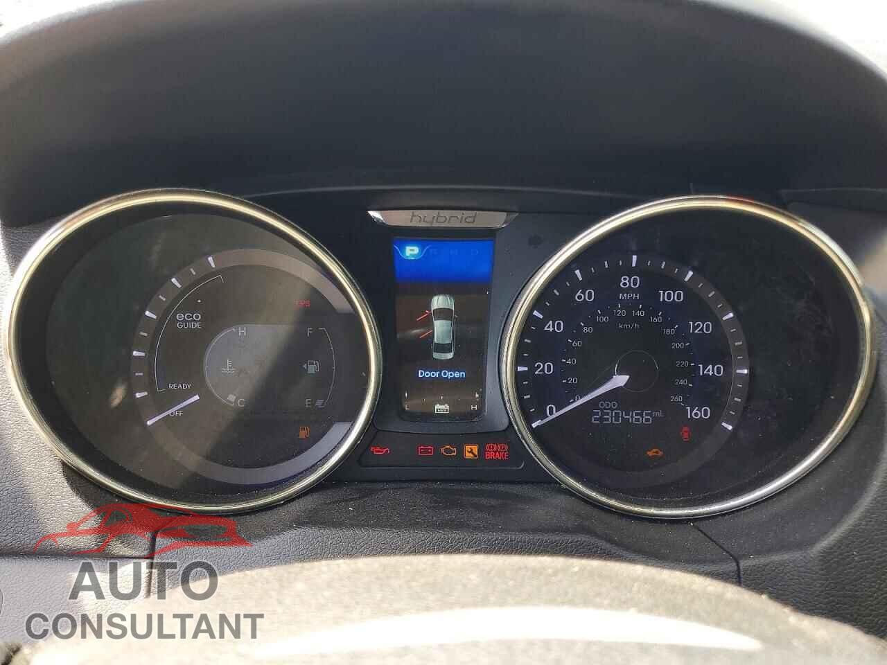 HYUNDAI SONATA 2011 - KMHEC4A41BA006131