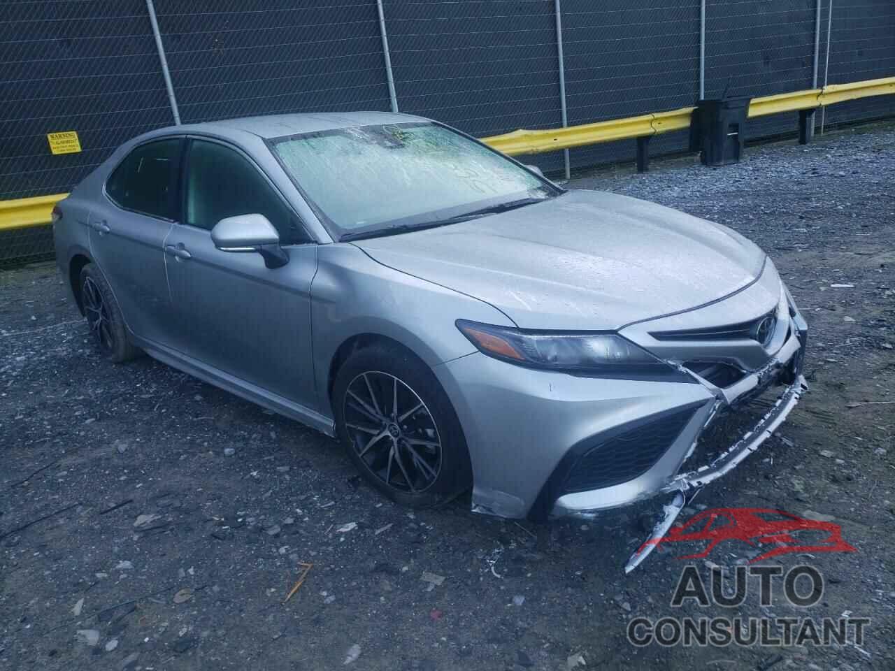 TOYOTA CAMRY 2022 - 4T1G11AK4NU709866
