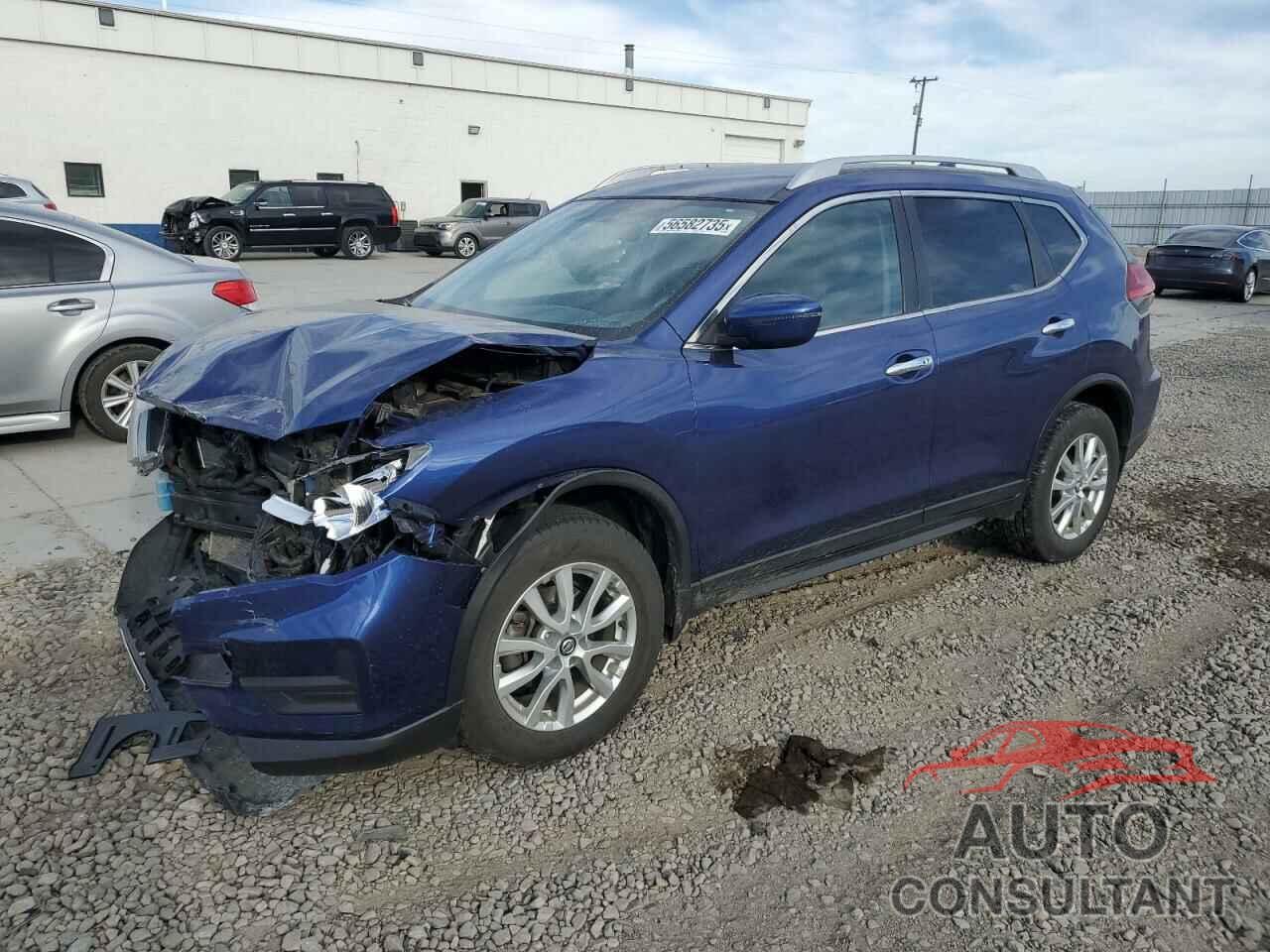 NISSAN ROGUE 2017 - KNMAT2MV6HP520137